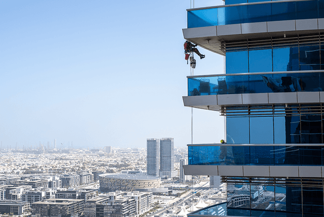 Outdoor building cleaning in Dubai